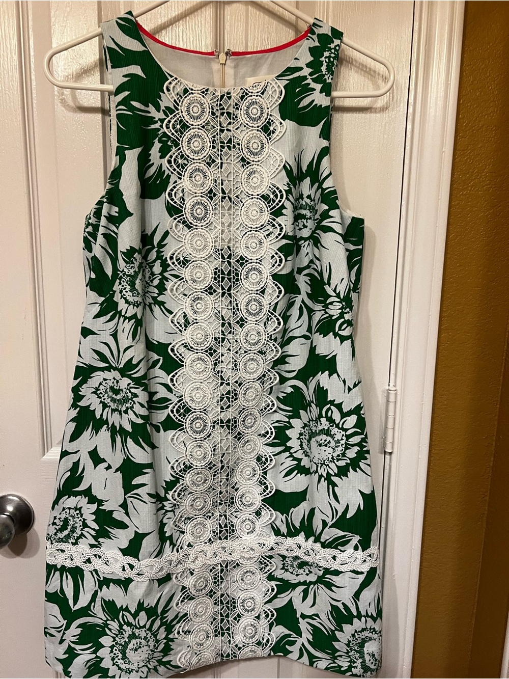 Eliza J Green and White Floral Lace-Trimmed Shift Dress, Size 6
